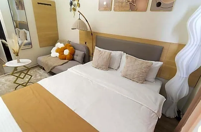 Aparthotel The Median Near It Park 5*
