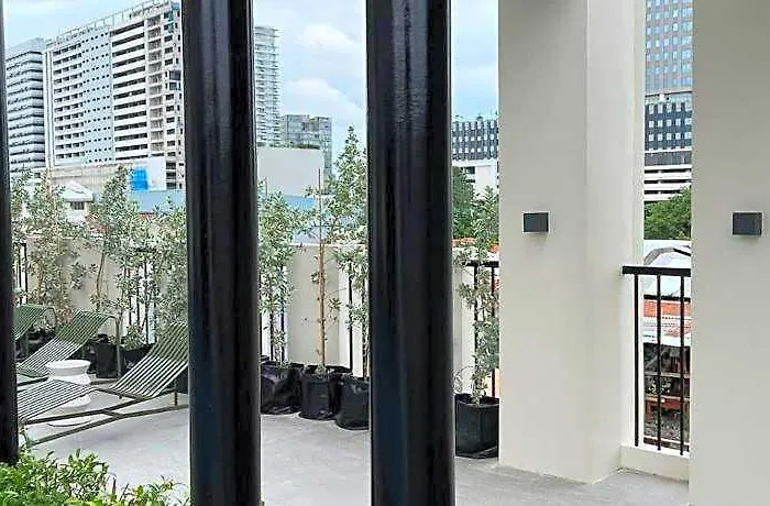 Aparthotel The Median Near It Park